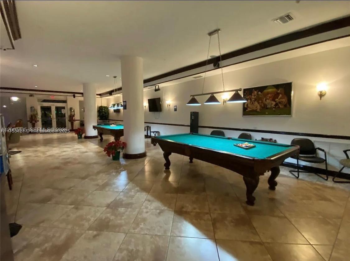 5077 NW 7th St #1107, Miami FL 33126