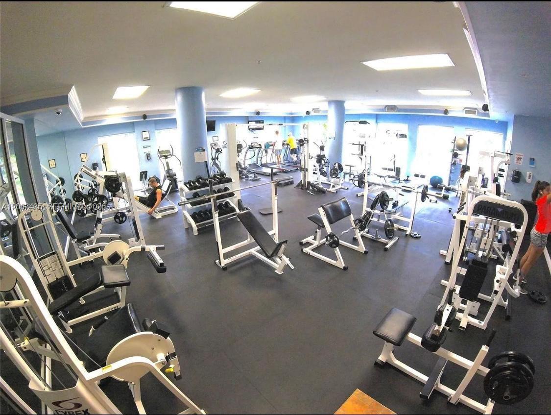 5077 NW 7th St #1107, Miami FL 33126