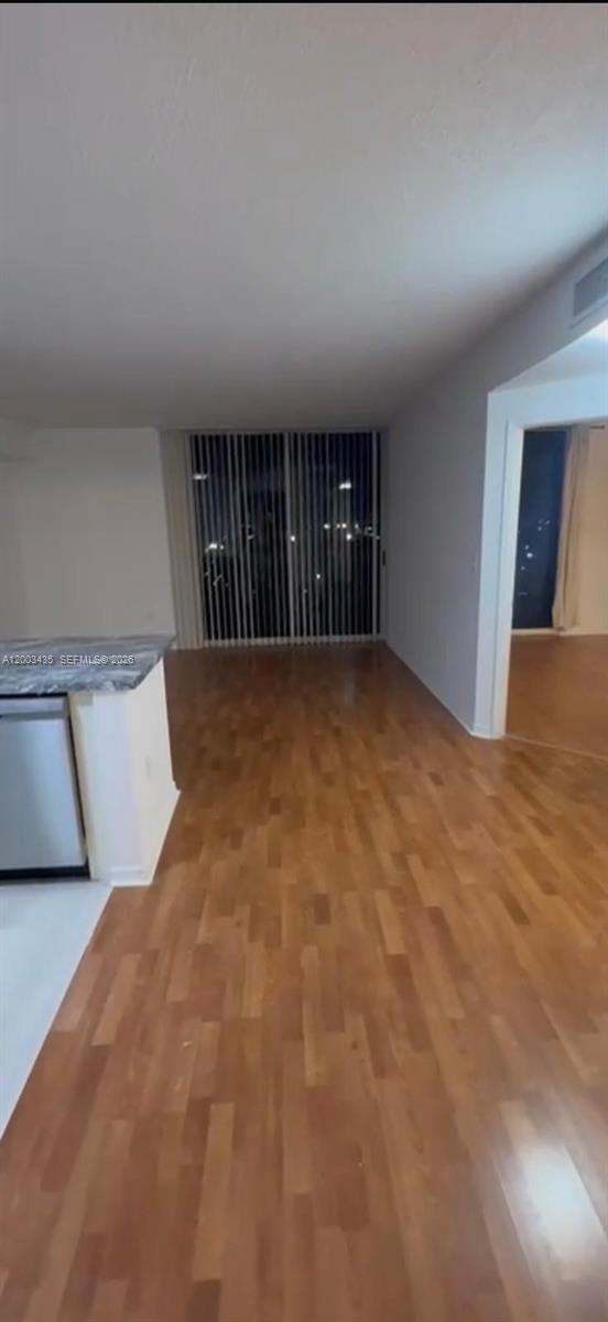 5077 NW 7th St #1107, Miami FL 33126