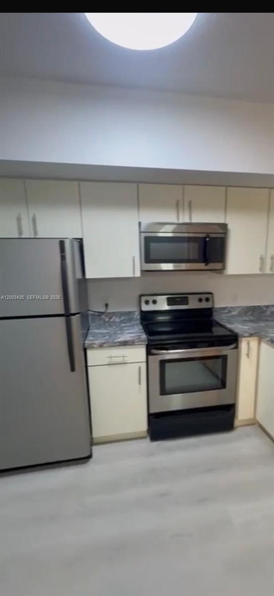 5077 NW 7th St #1107, Miami FL 33126