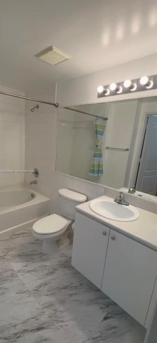 5077 NW 7th St #1107, Miami FL 33126