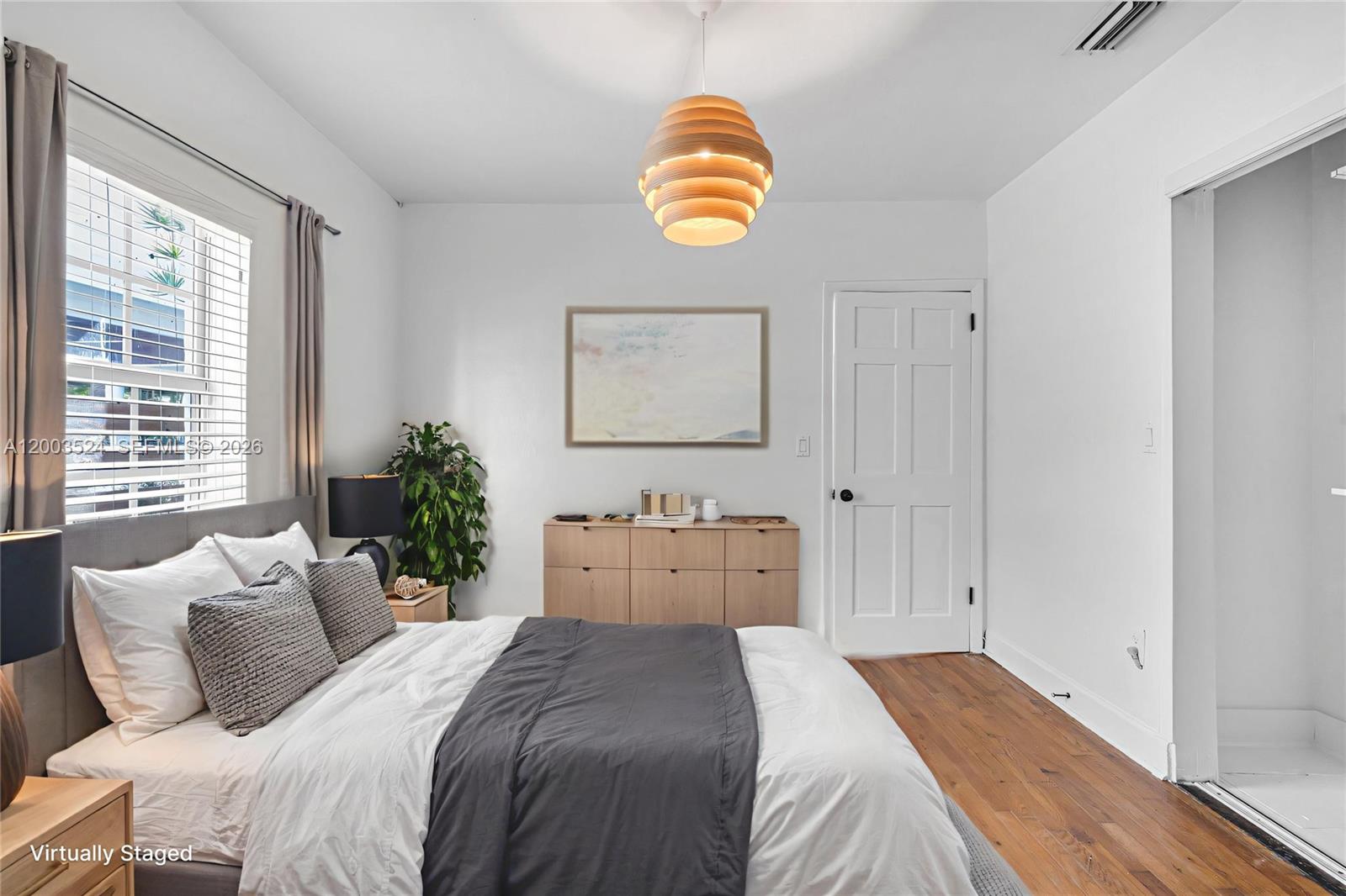 10 Century Ln, Miami Beach FL 33139