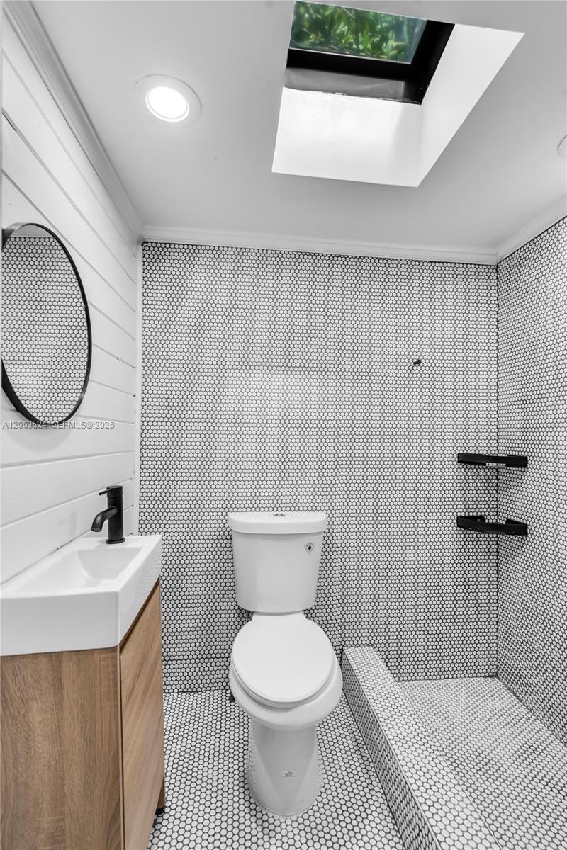 10 Century Ln, Miami Beach FL 33139
