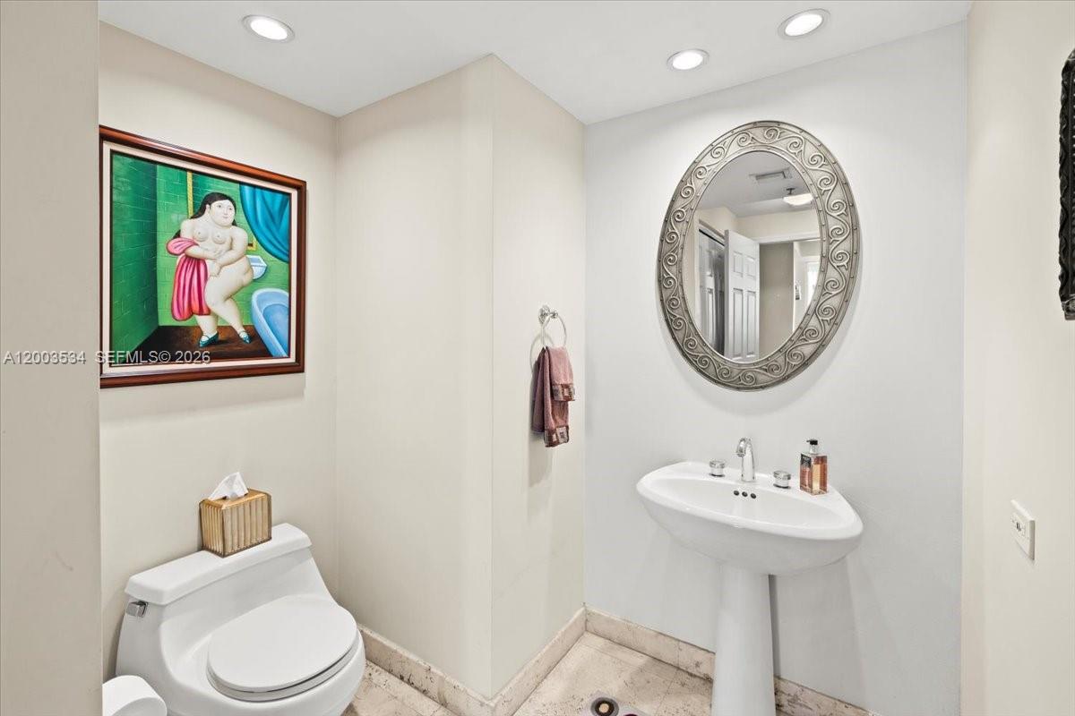 808 BRICKELL KEY DR #1205, Miami FL 33131