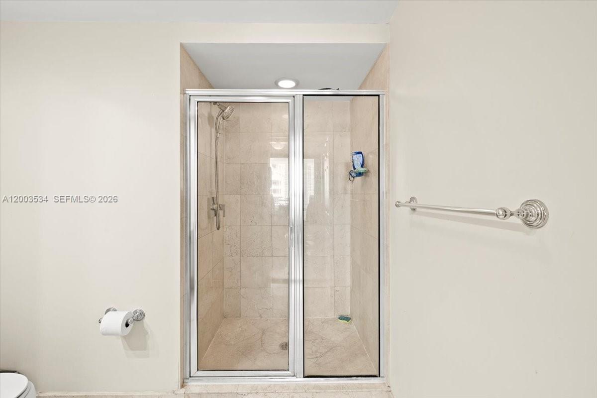 808 BRICKELL KEY DR #1205, Miami FL 33131