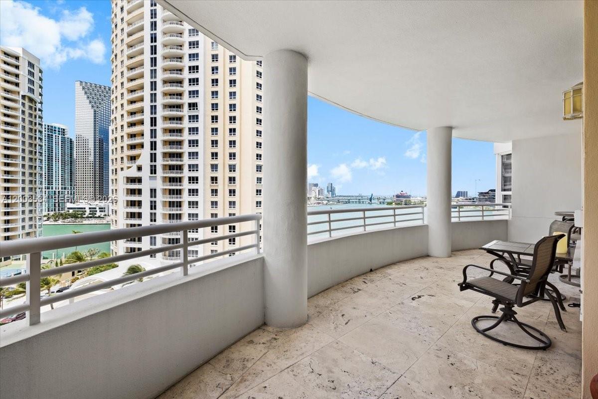 808 BRICKELL KEY DR #1205, Miami FL 33131