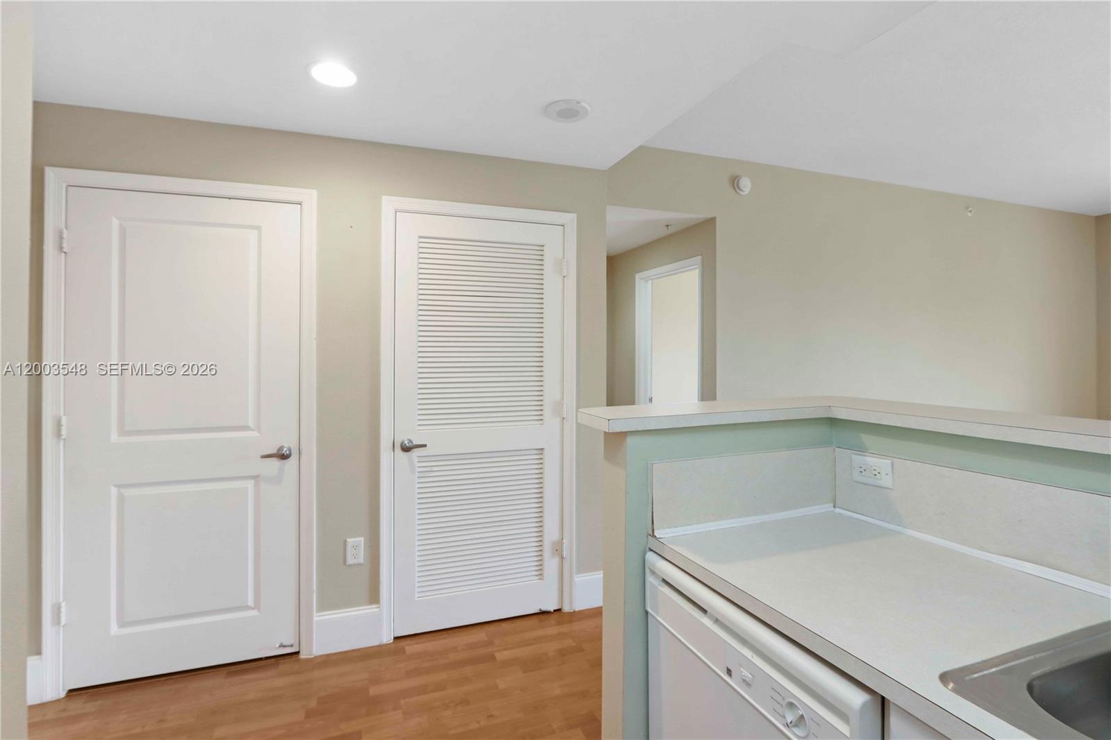 10 Aragon Ave #818, Coral Gables FL 33134