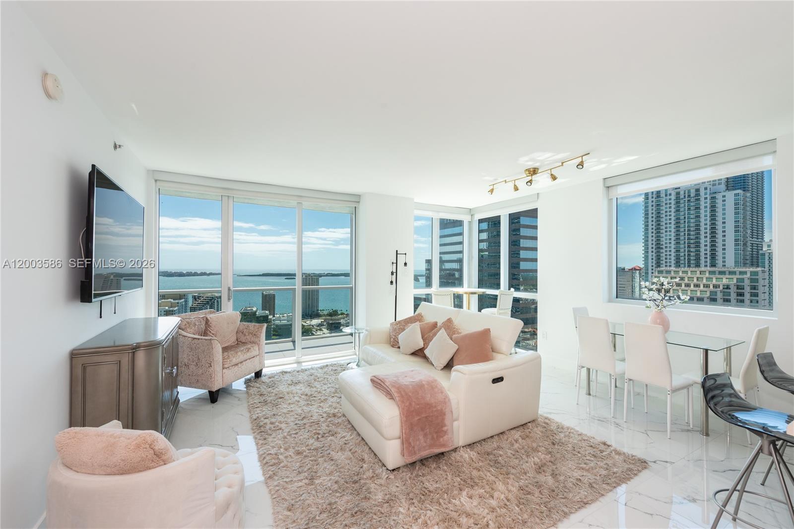 500 Brickell Ave #3802, Miami FL 33131