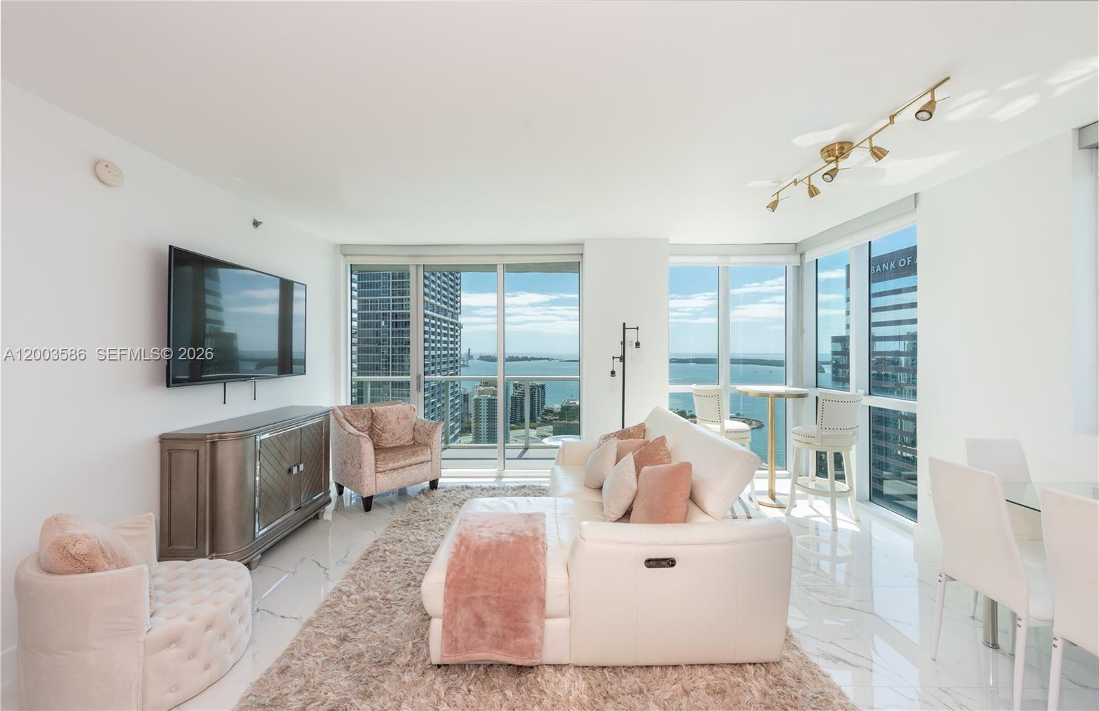 500 Brickell Ave #3802, Miami FL 33131