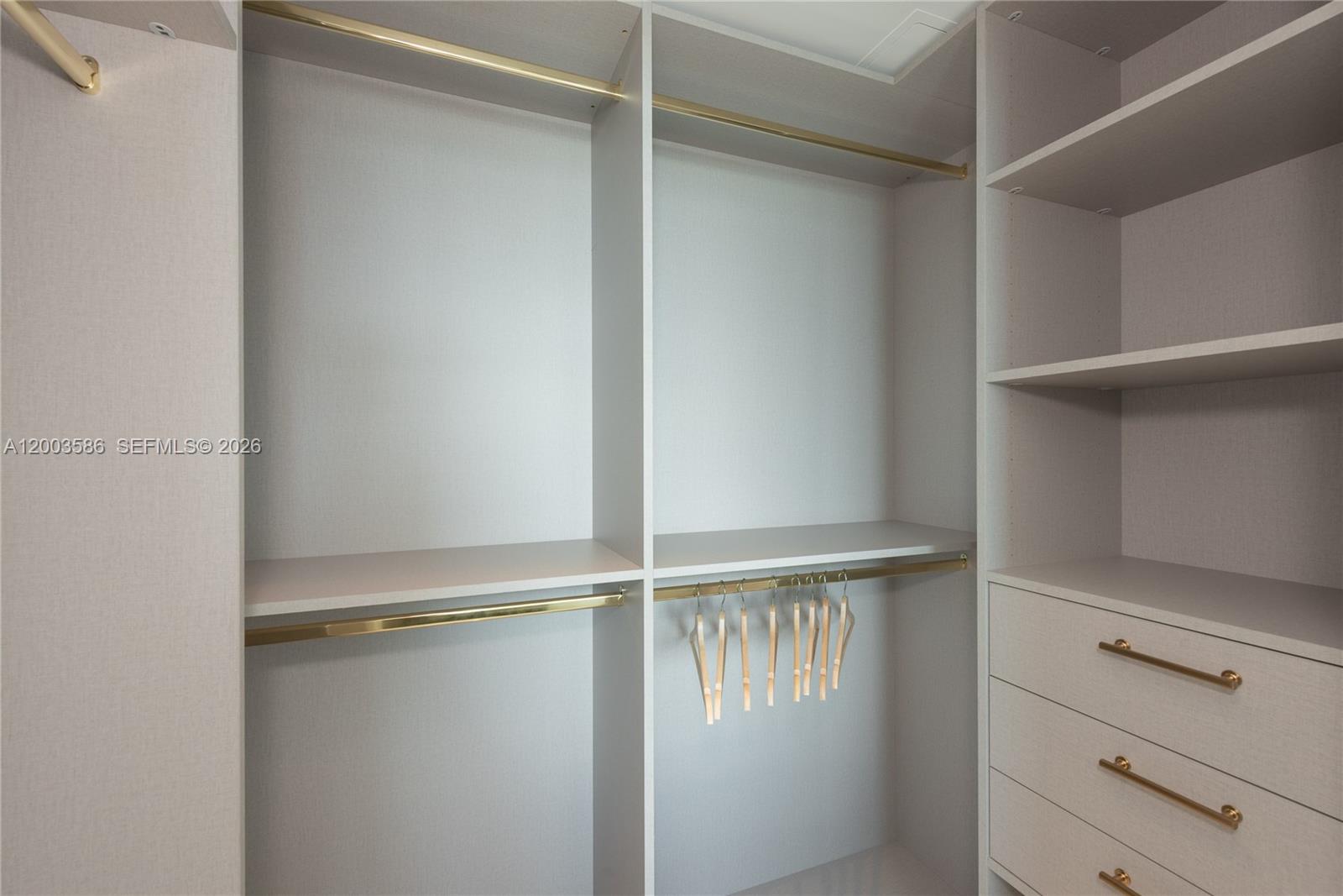 500 Brickell Ave #3802, Miami FL 33131