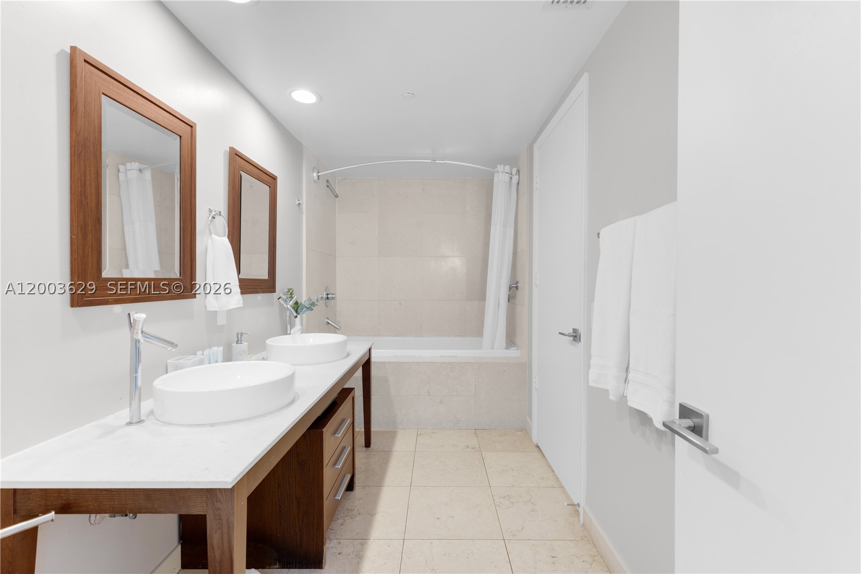 485 Brickell Ave #4501, Miami FL 33131
