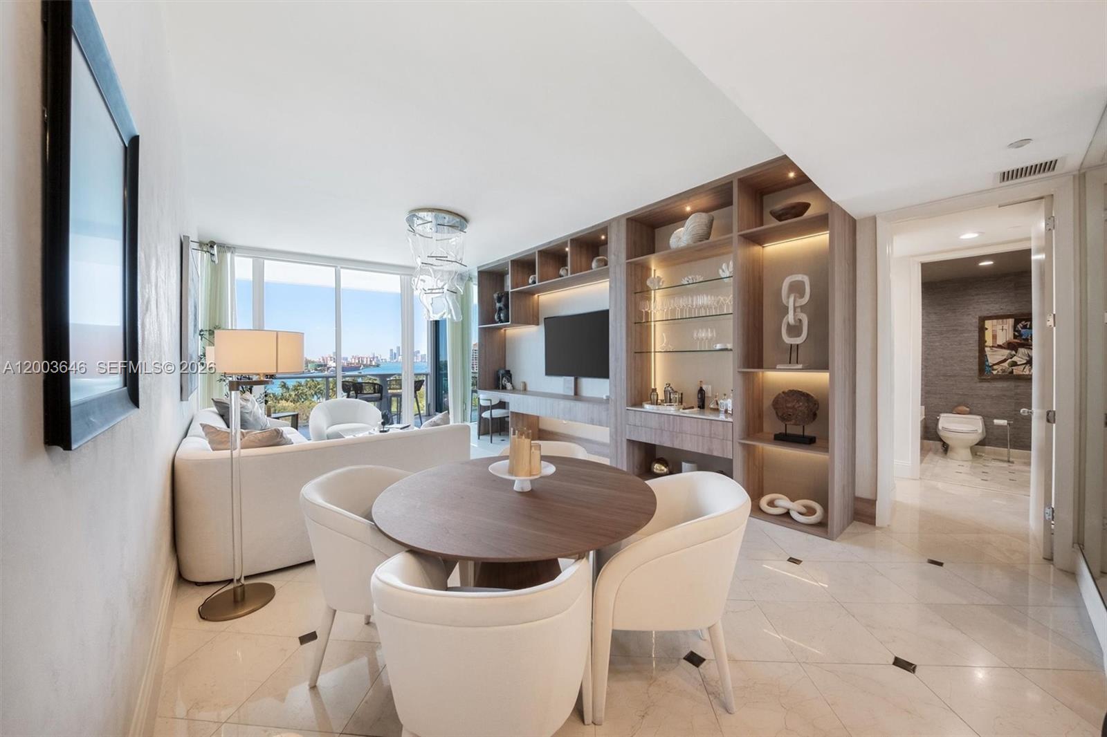 100 S Pointe Dr #702, Miami Beach FL 33139