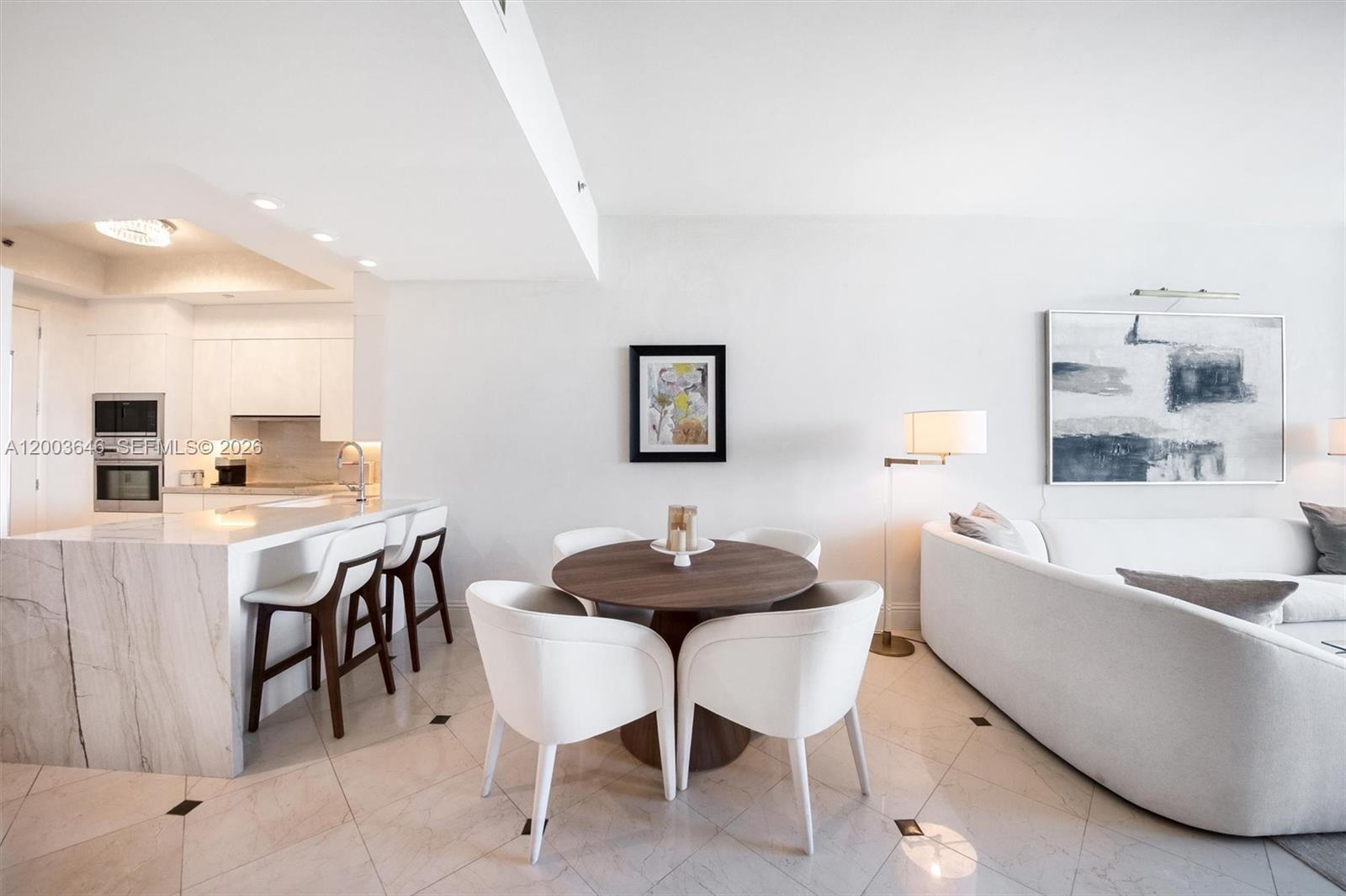 100 S Pointe Dr #702, Miami Beach FL 33139