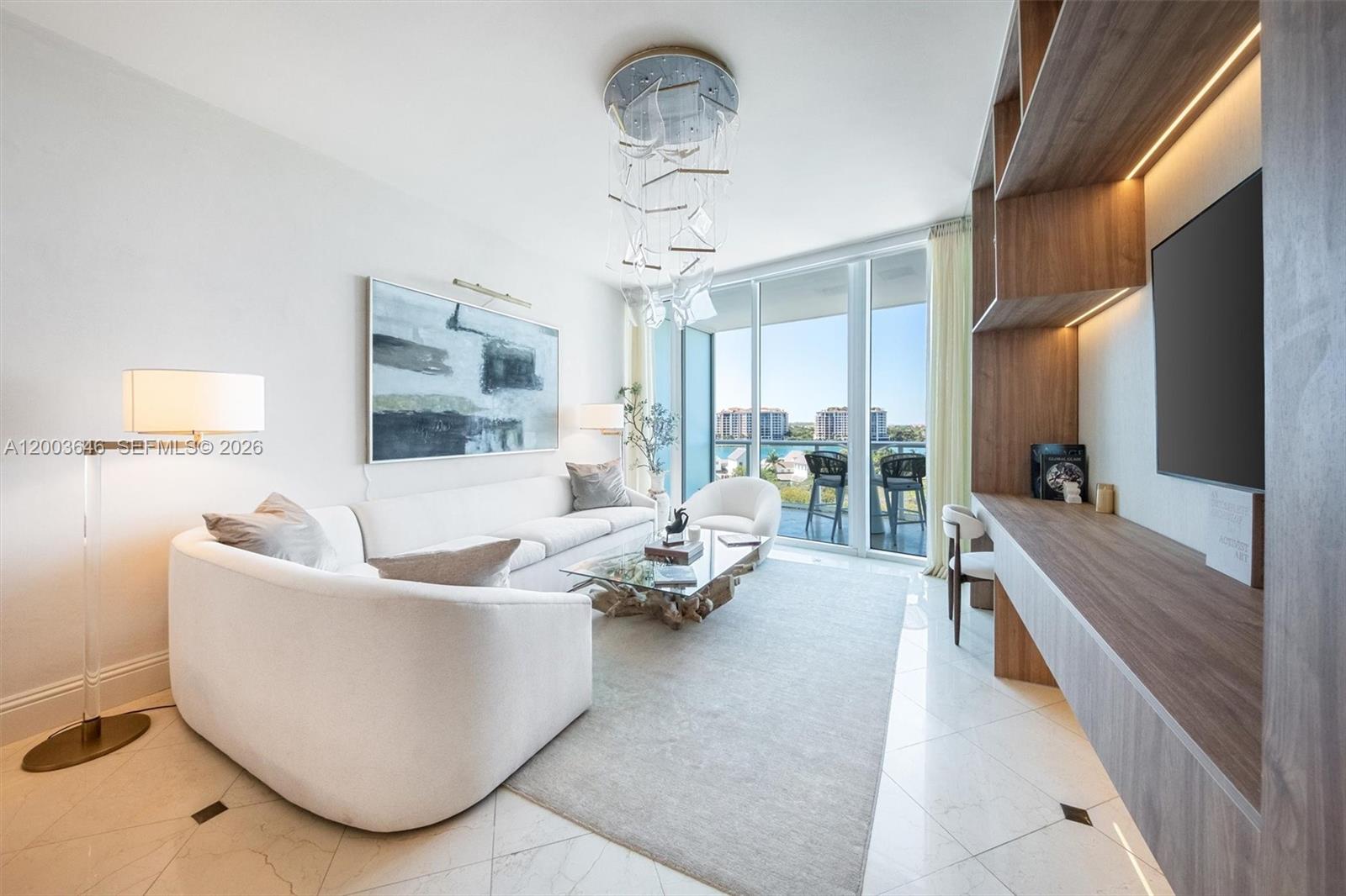 100 S Pointe Dr #702, Miami Beach FL 33139