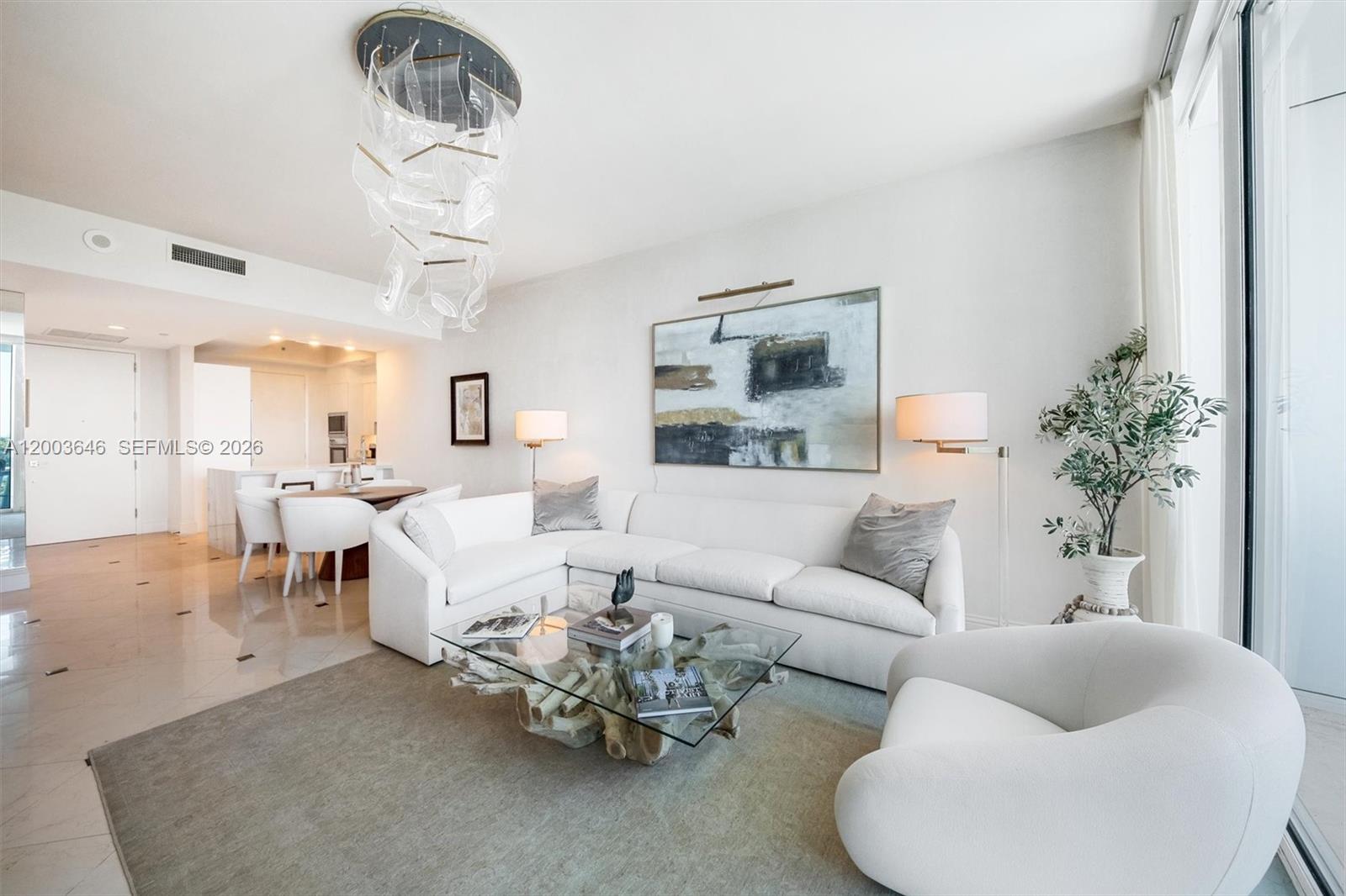 100 S Pointe Dr #702, Miami Beach FL 33139