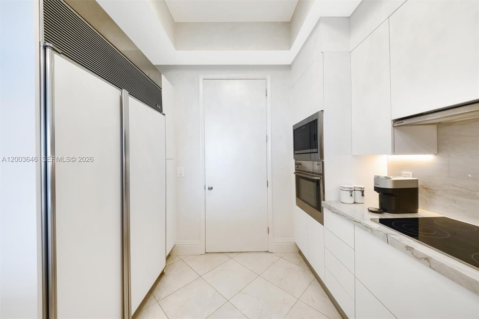 100 S Pointe Dr #702, Miami Beach FL 33139