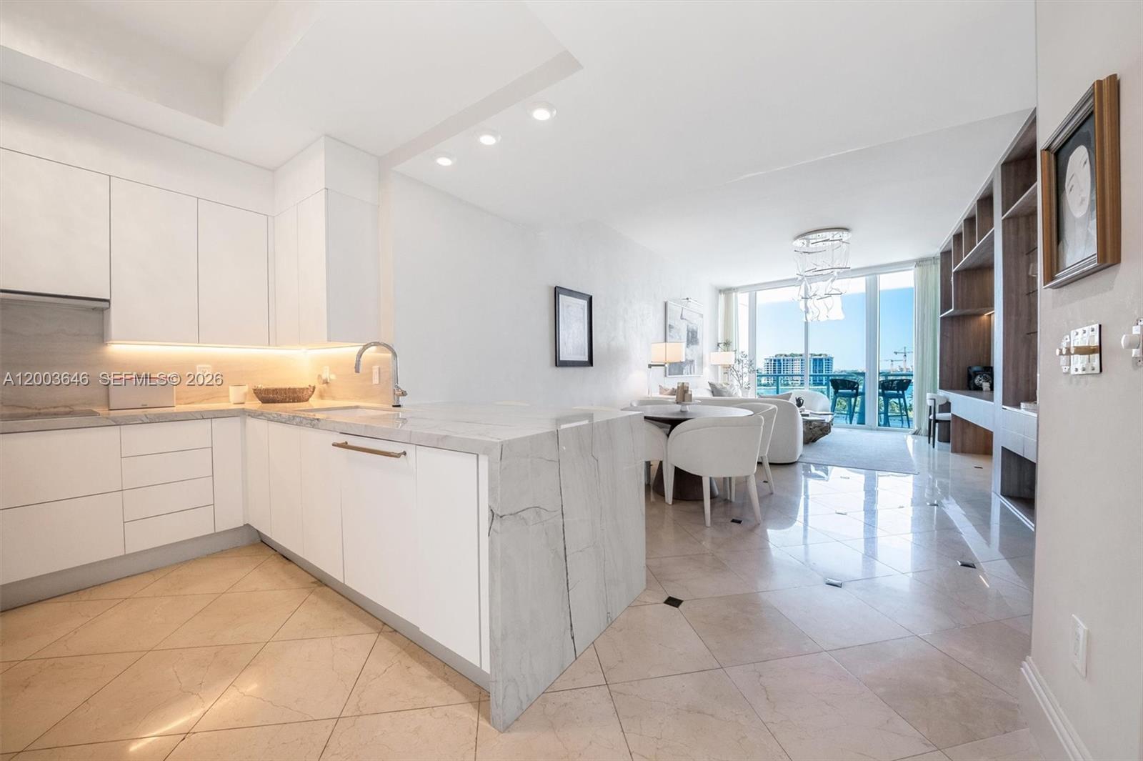 100 S Pointe Dr #702, Miami Beach FL 33139
