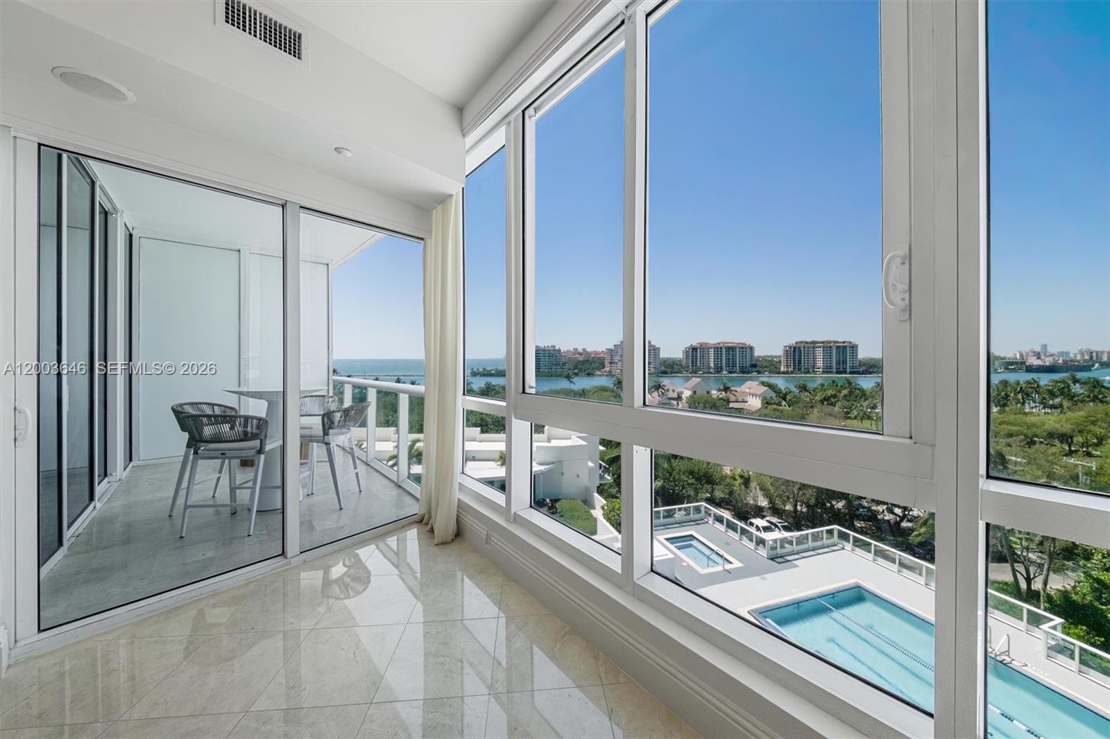 100 S Pointe Dr #702, Miami Beach FL 33139