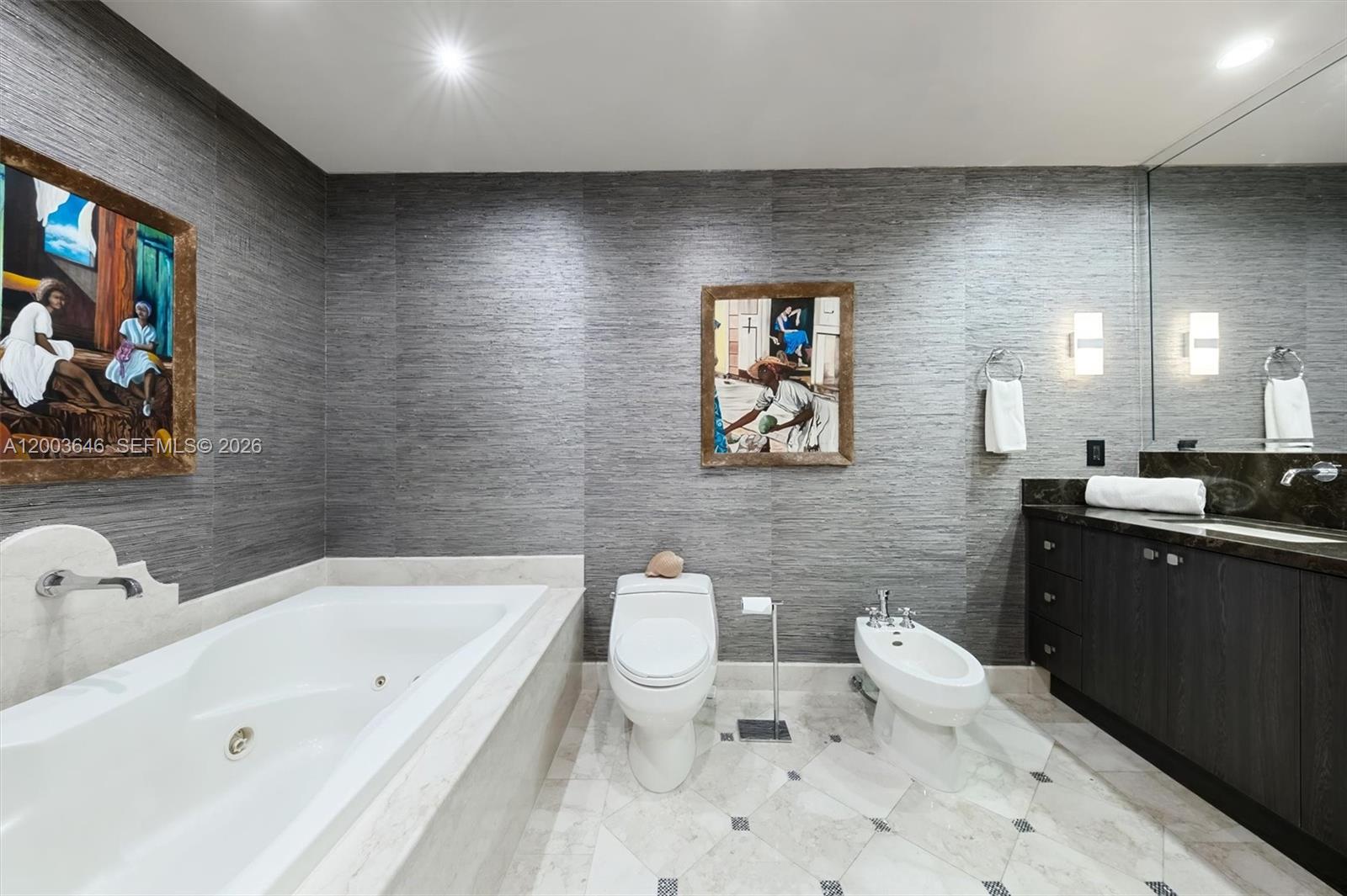 100 S Pointe Dr #702, Miami Beach FL 33139