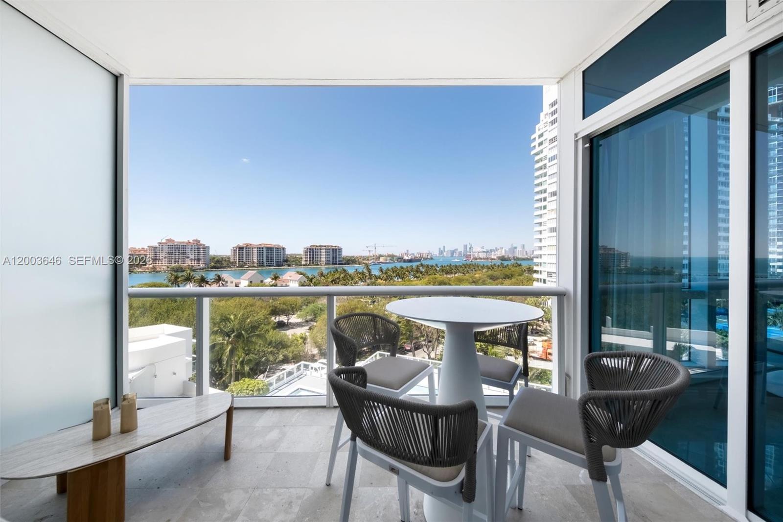 100 S Pointe Dr #702, Miami Beach FL 33139