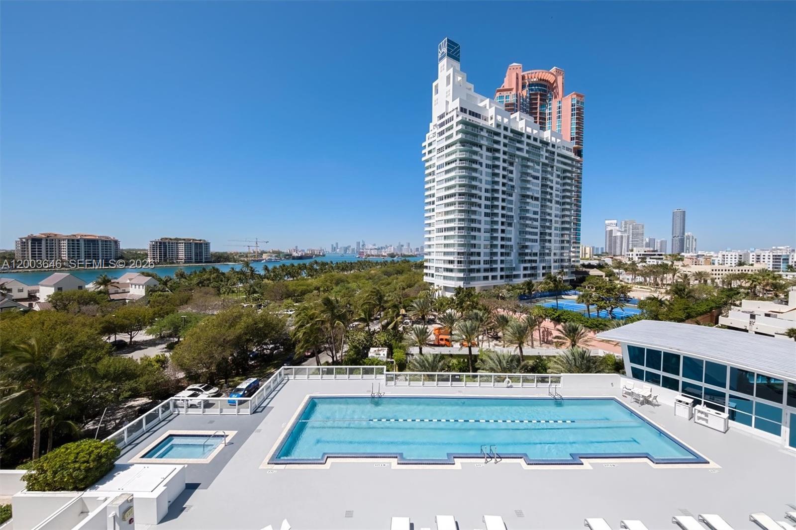 100 S Pointe Dr #702, Miami Beach FL 33139