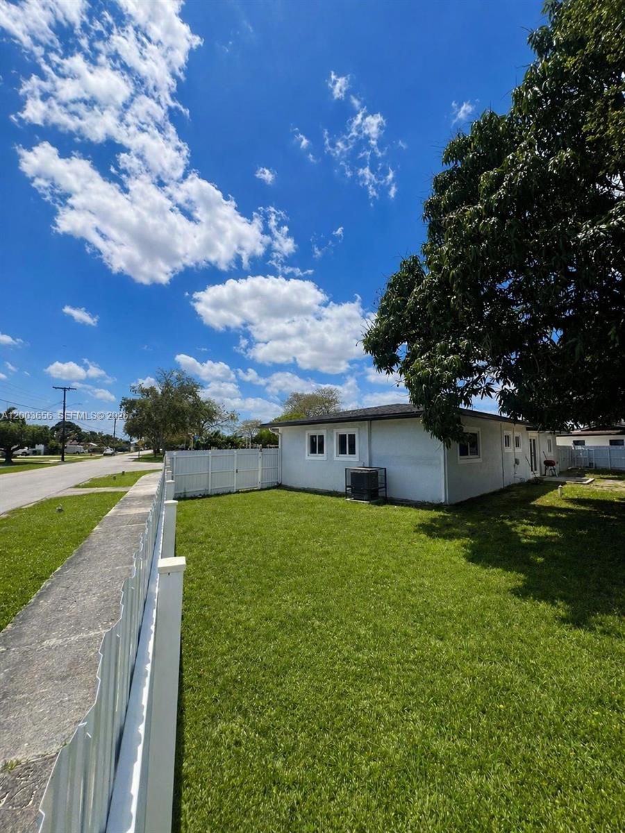 2831 NW 189th St, Miami Gardens FL 33056