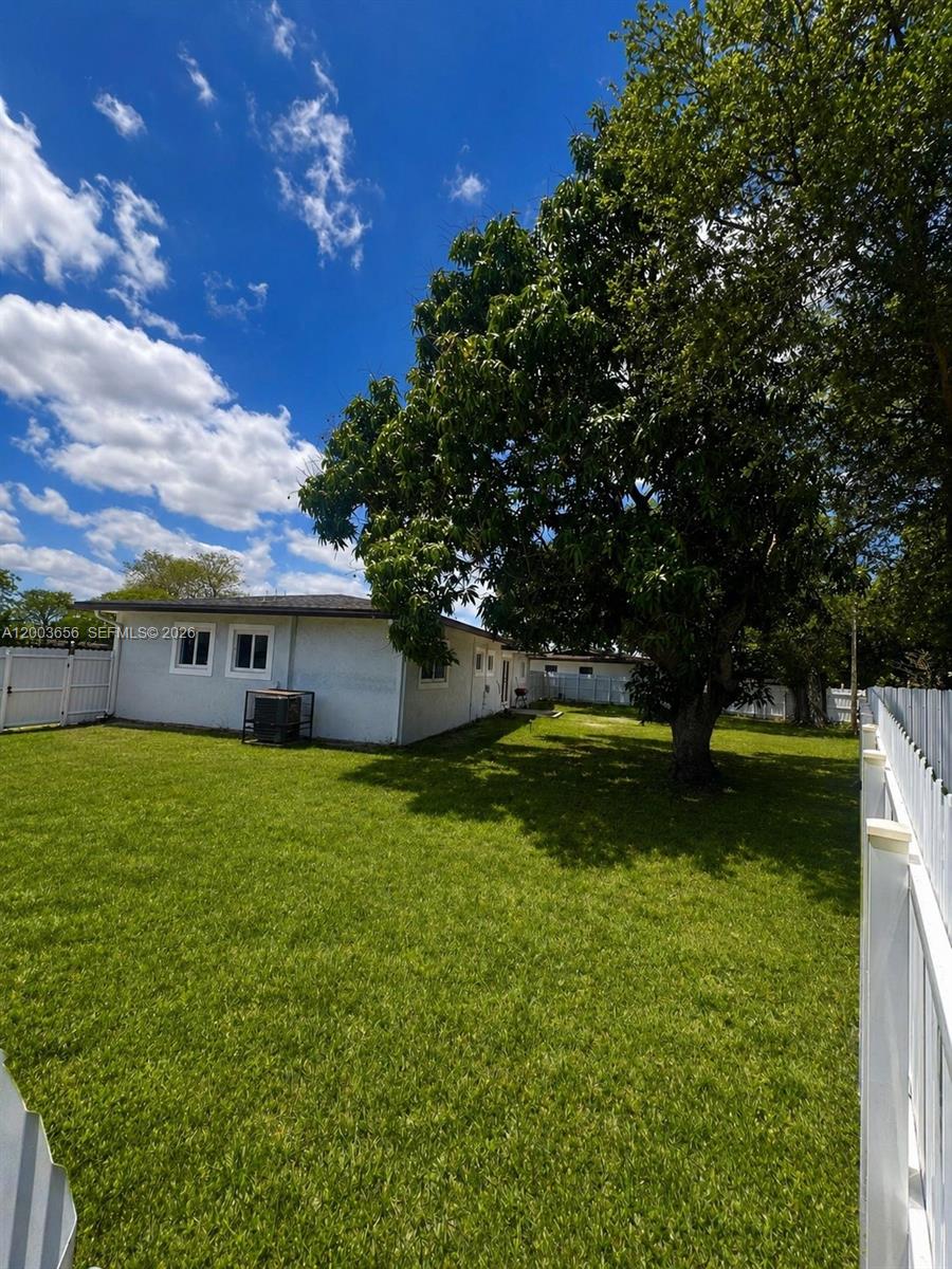 2831 NW 189th St, Miami Gardens FL 33056