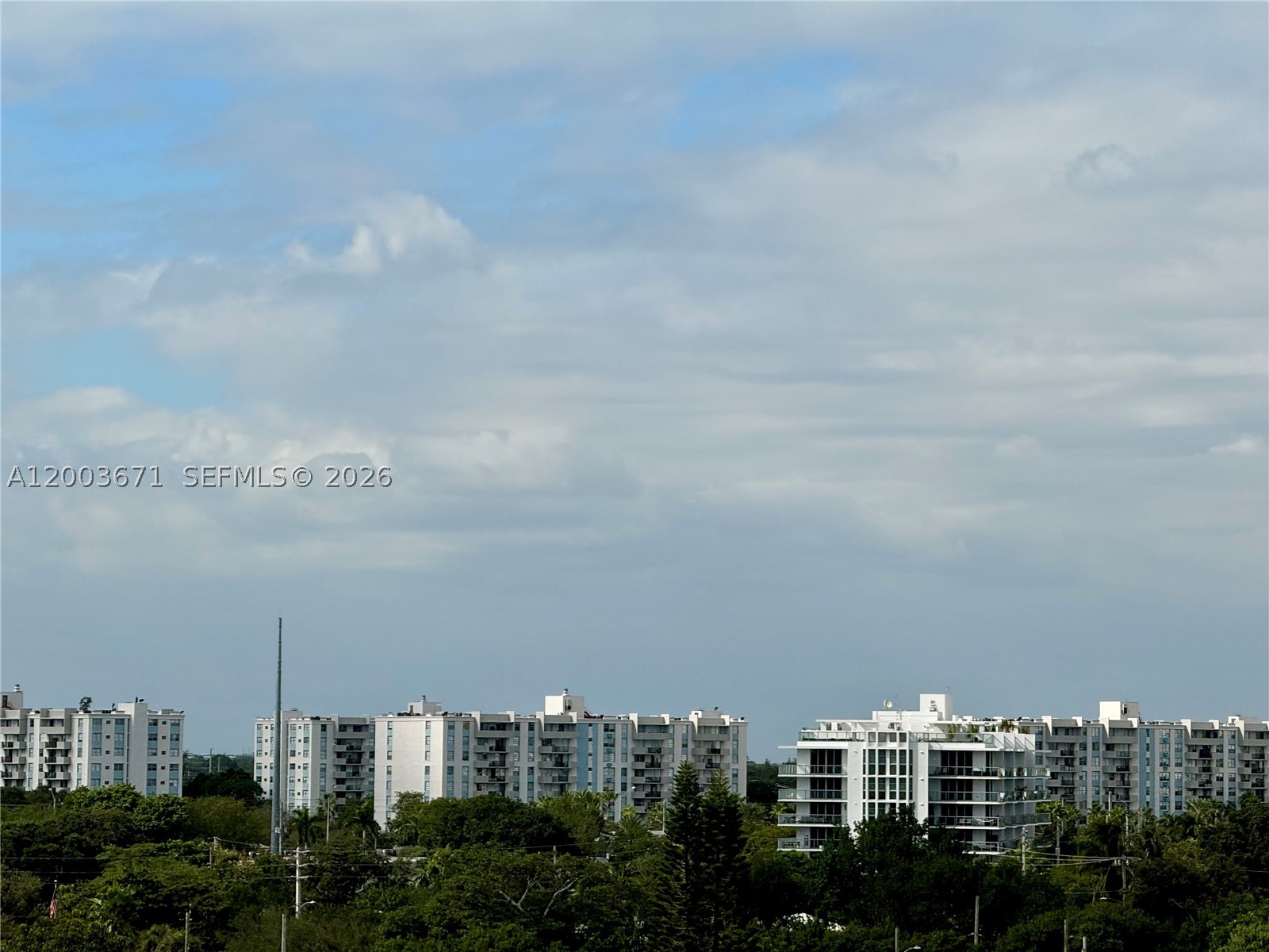 2020 NE 135th St #810, North Miami FL 33181