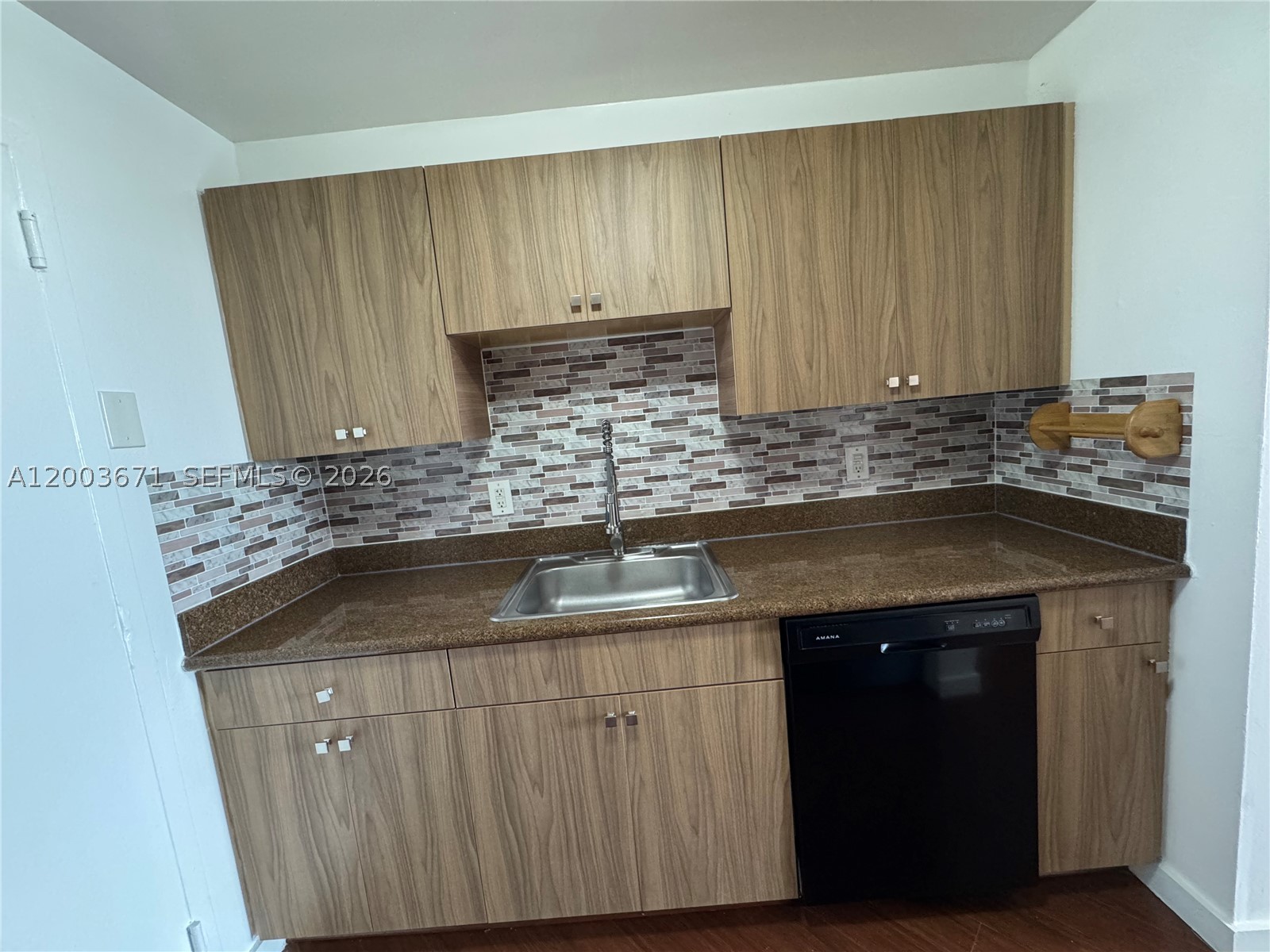 2020 NE 135th St #810, North Miami FL 33181