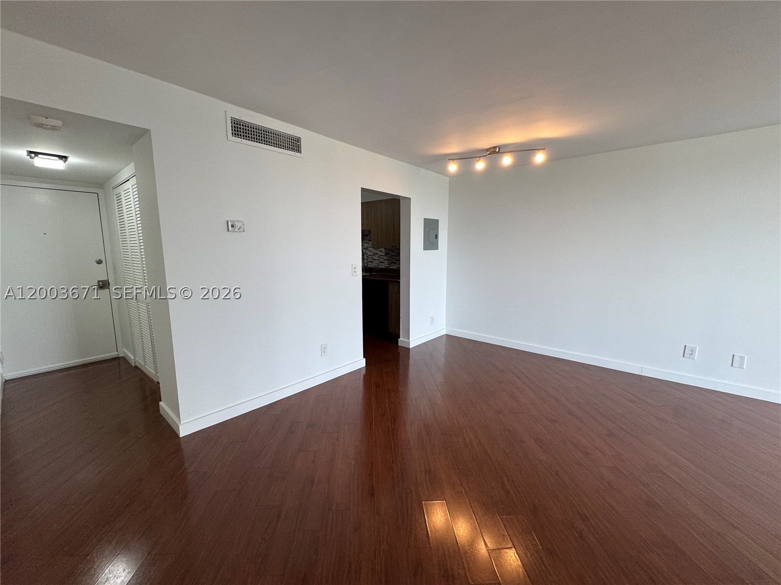 2020 NE 135th St #810, North Miami FL 33181