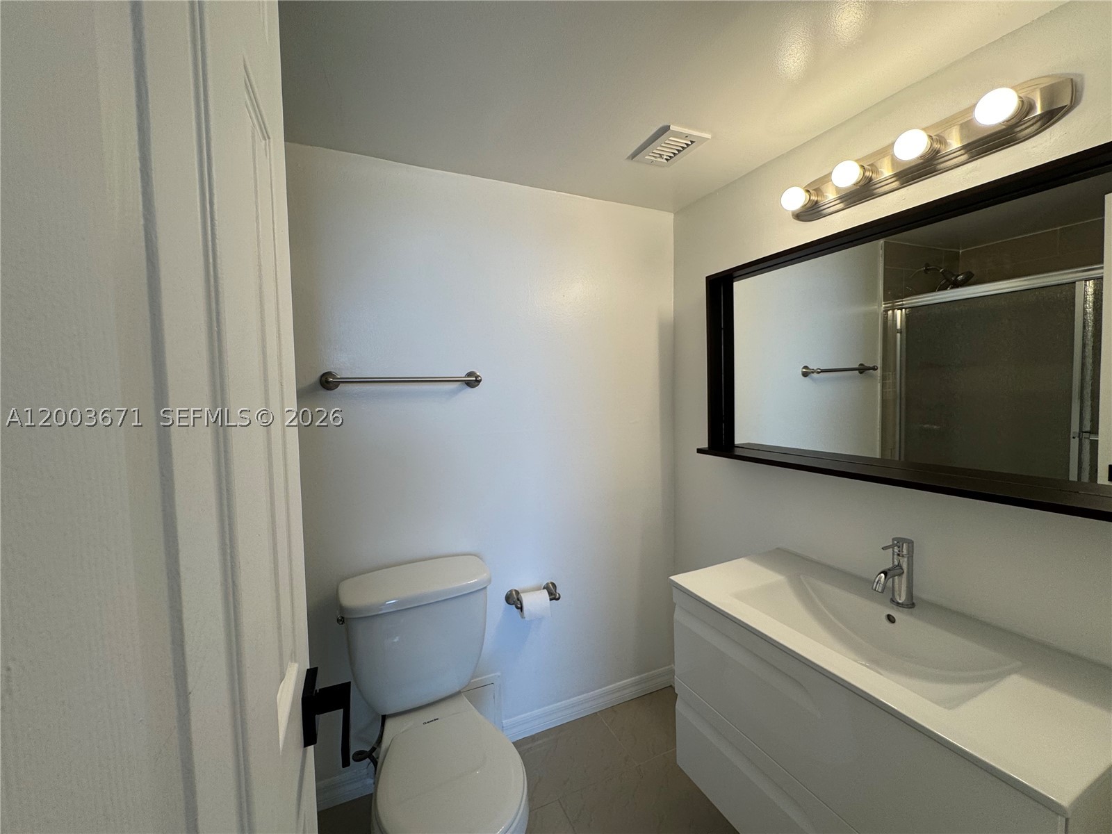 2020 NE 135th St #810, North Miami FL 33181