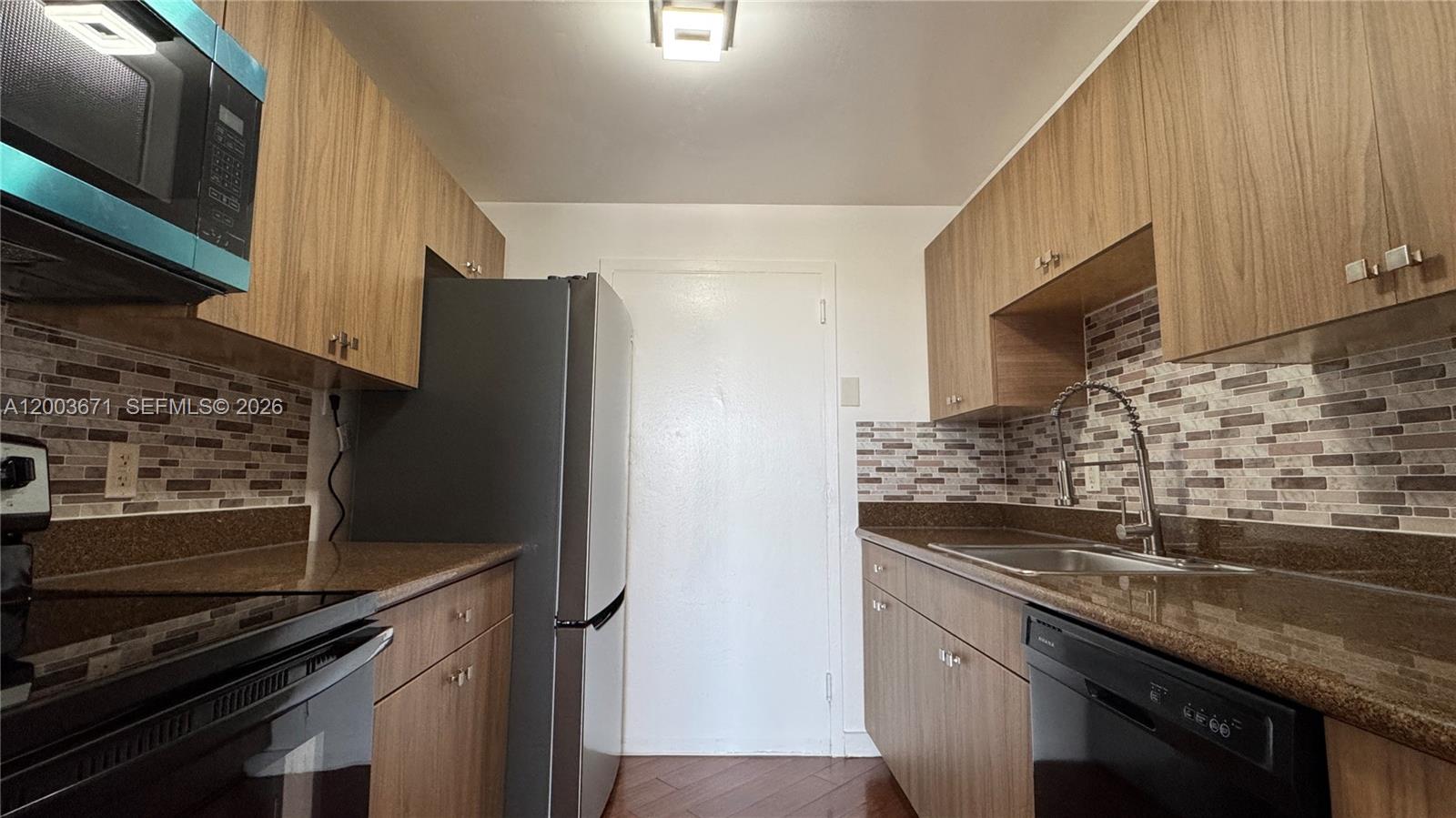 2020 NE 135th St #810, North Miami FL 33181