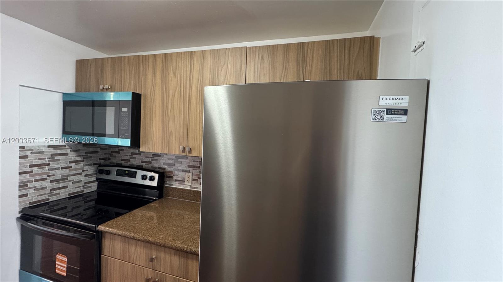 2020 NE 135th St #810, North Miami FL 33181
