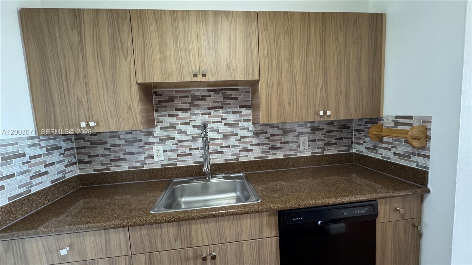 2020 NE 135th St #810, North Miami FL 33181