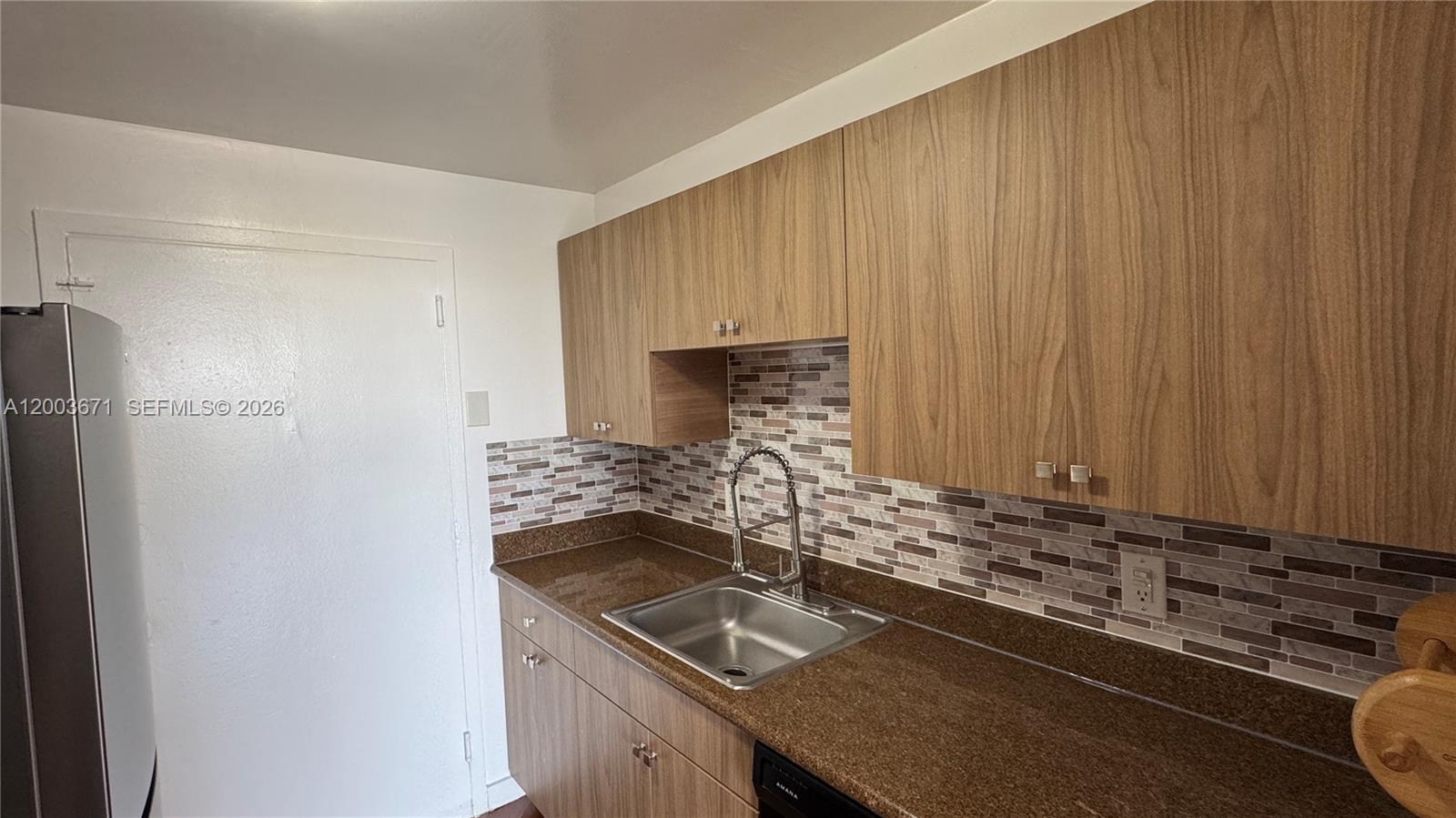 2020 NE 135th St #810, North Miami FL 33181