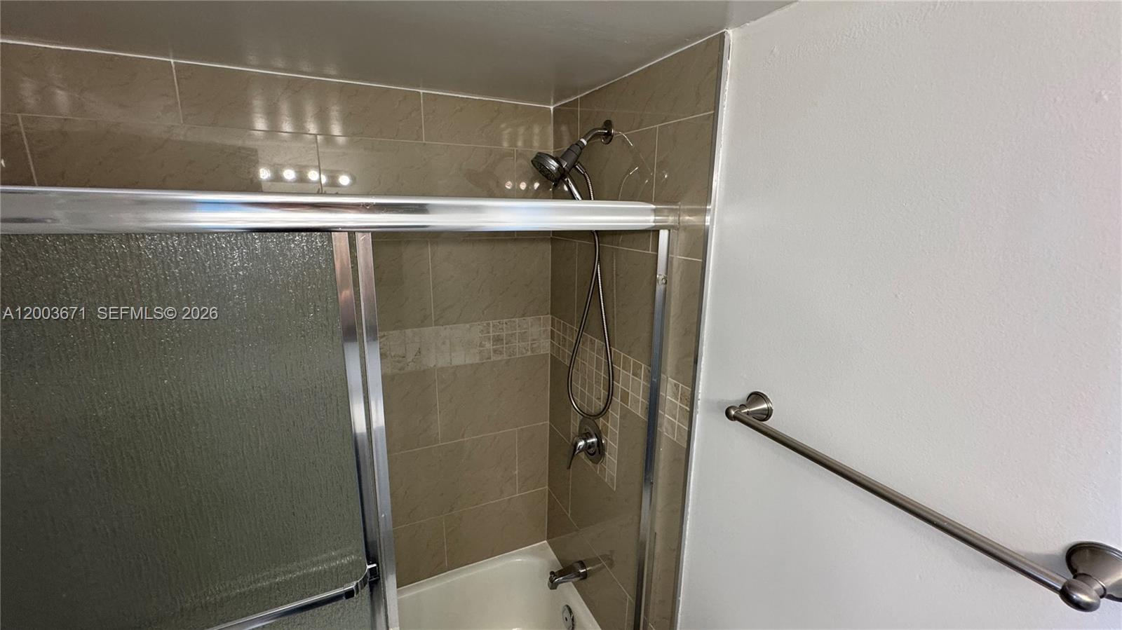2020 NE 135th St #810, North Miami FL 33181