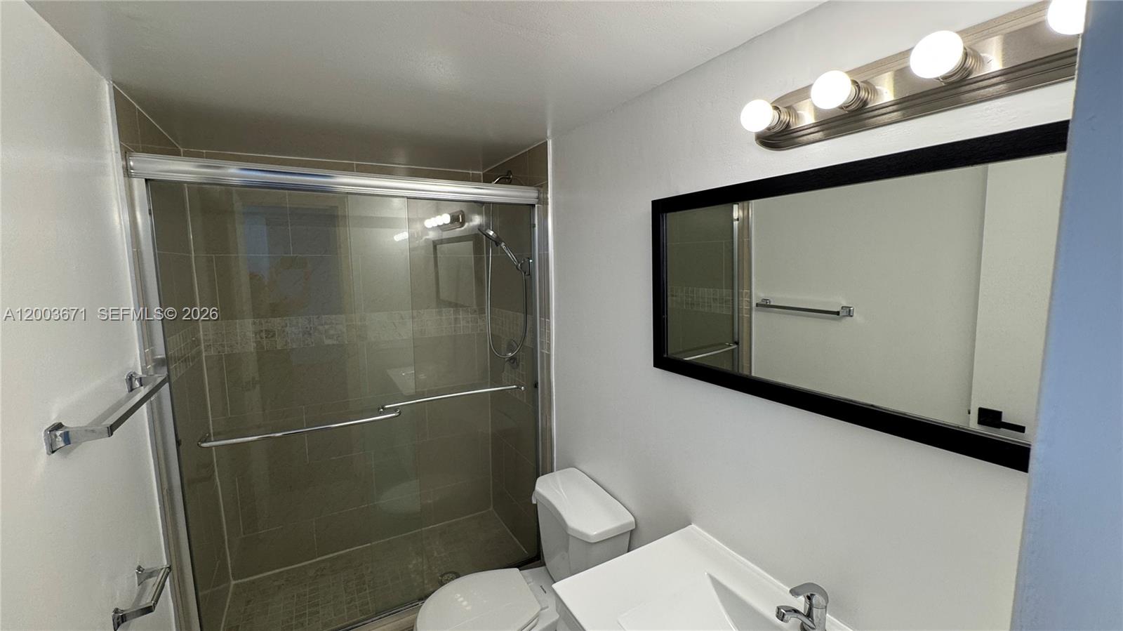 2020 NE 135th St #810, North Miami FL 33181