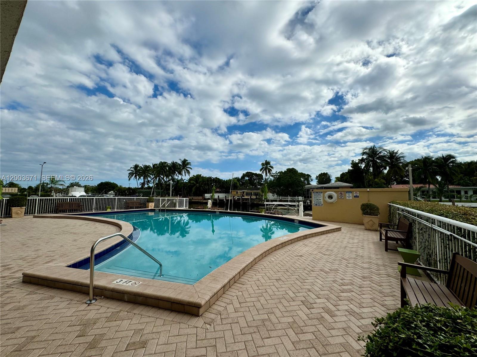 2020 NE 135th St #810, North Miami FL 33181