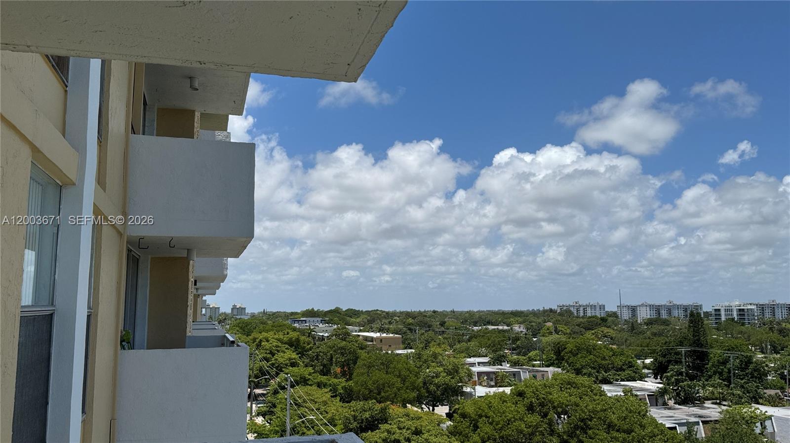 2020 NE 135th St #810, North Miami FL 33181