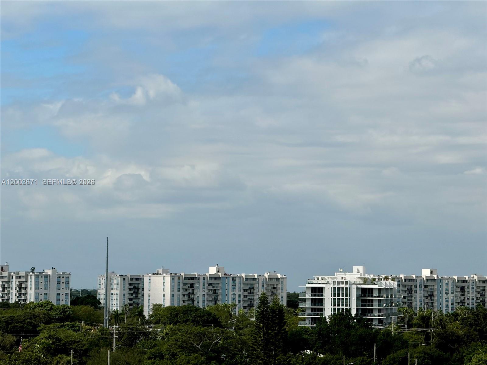 2020 NE 135th St #810, North Miami FL 33181