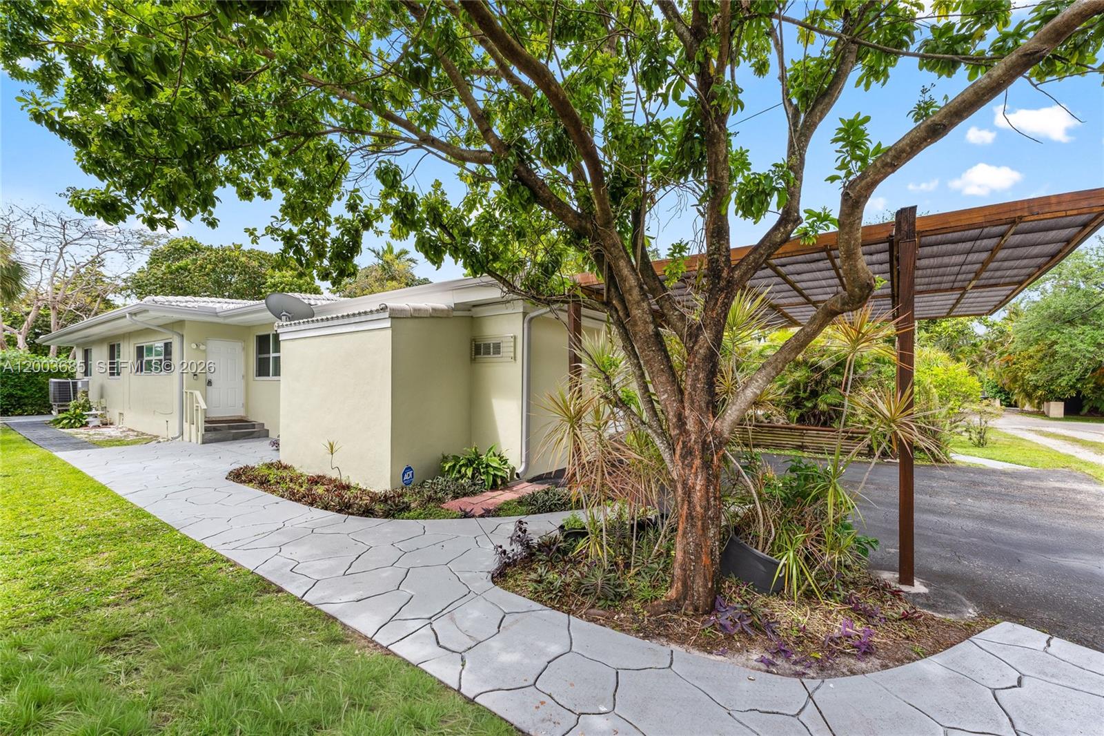 501 Lawn Way, Miami Springs FL 33166