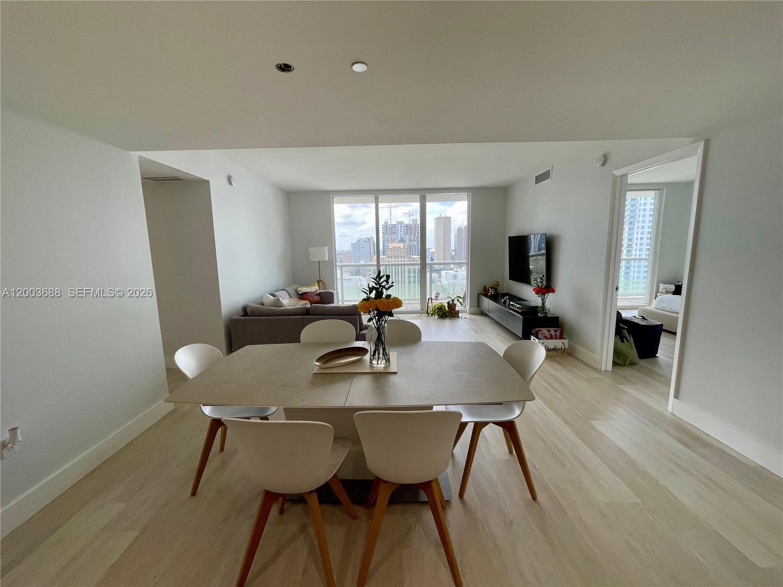 50 Biscayne Blvd #2611, Miami FL 33132