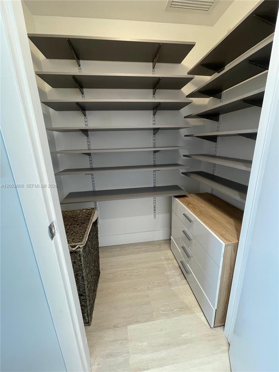 50 Biscayne Blvd #2611, Miami FL 33132