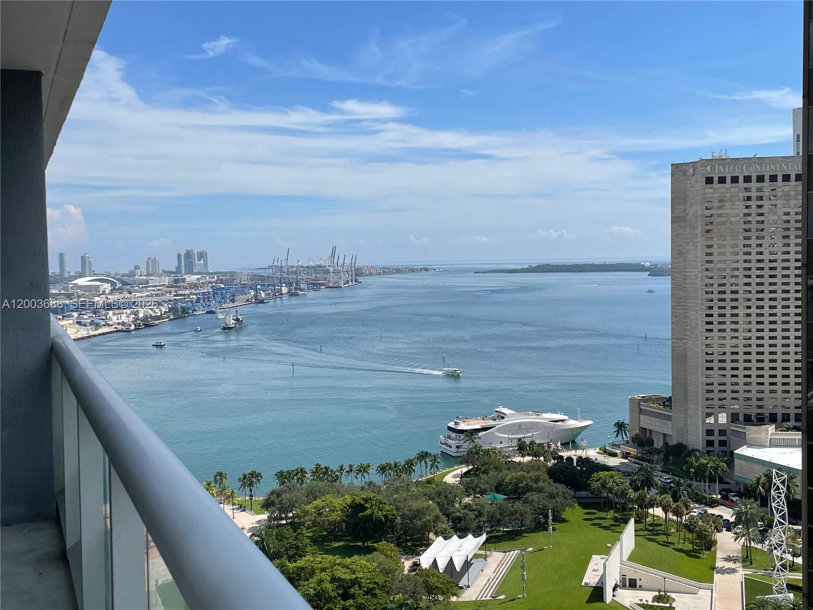50 Biscayne Blvd #2611, Miami FL 33132