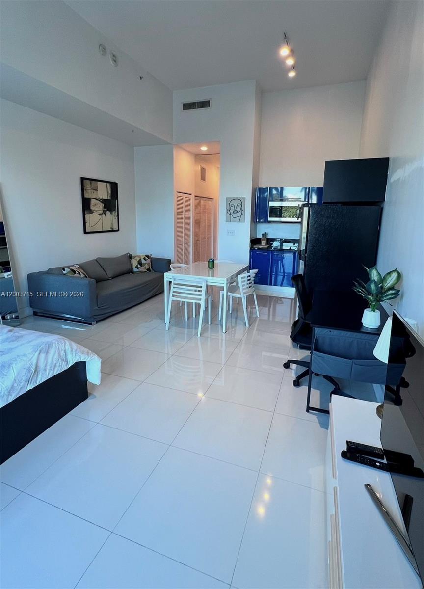244 Biscayne Blvd #237, Miami FL 33132