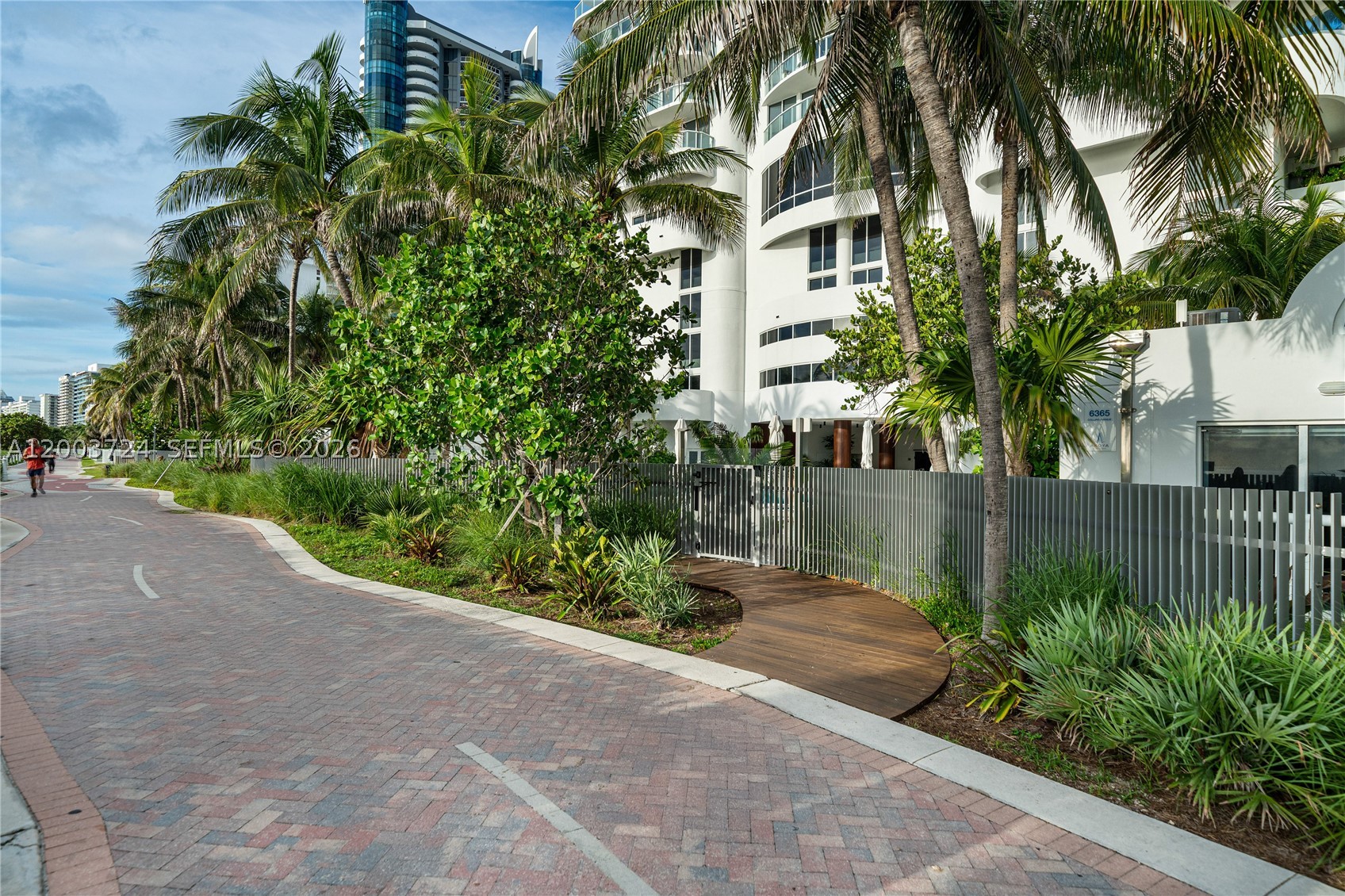 6365 Collins Ave #805, Miami Beach FL 33141