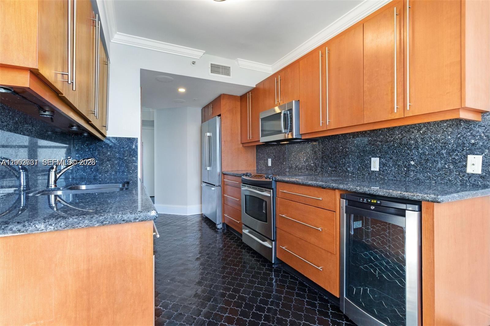 701 Brickell Key Blvd #2103, Miami FL 33131