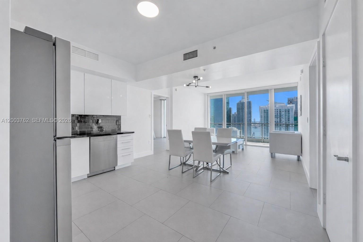 92 SW 3rd St #3611, Miami FL 33130