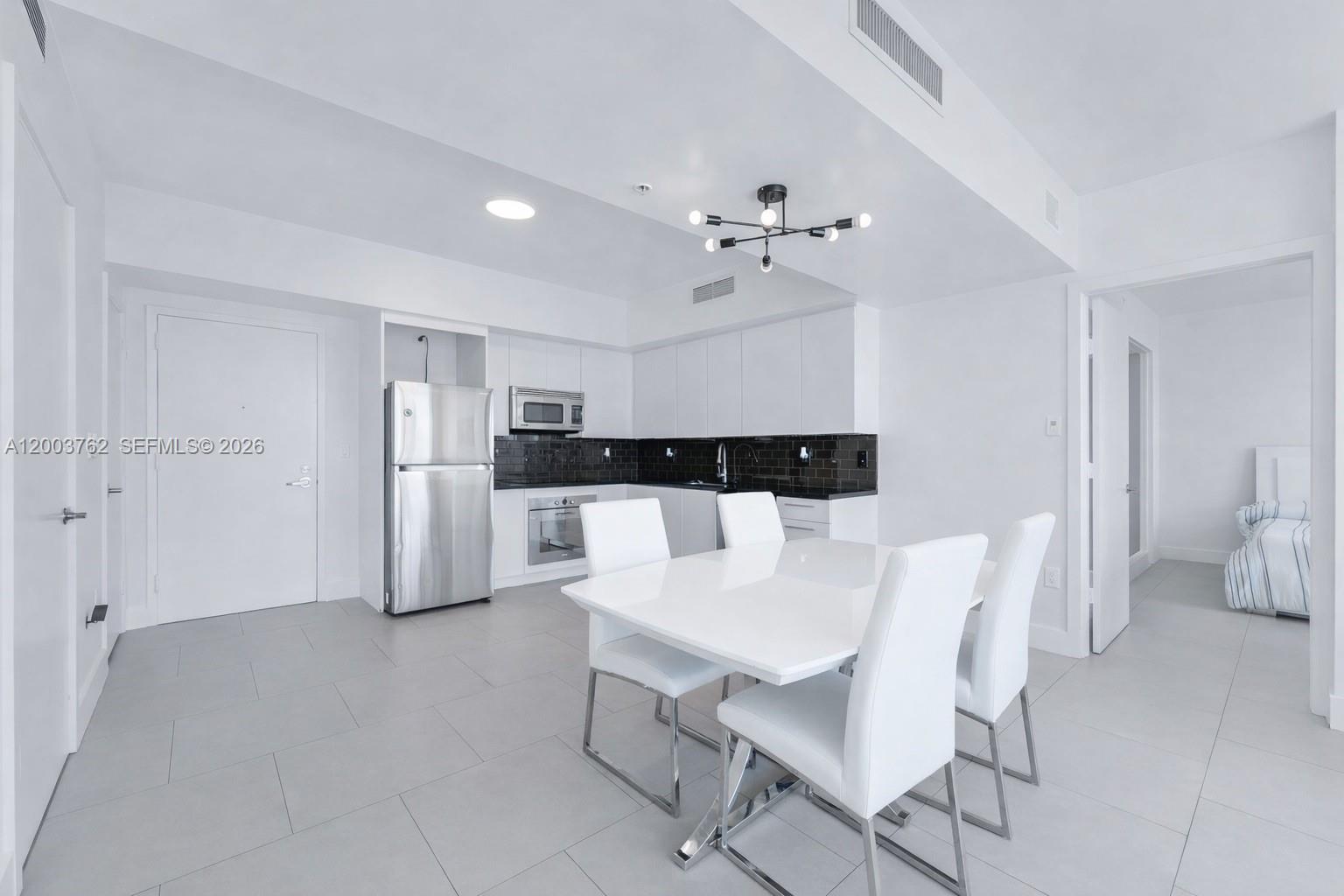 92 SW 3rd St #3611, Miami FL 33130