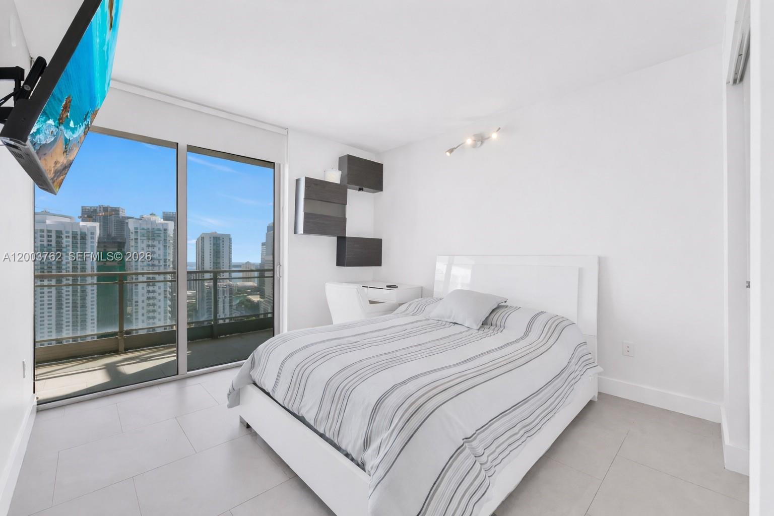 92 SW 3rd St #3611, Miami FL 33130